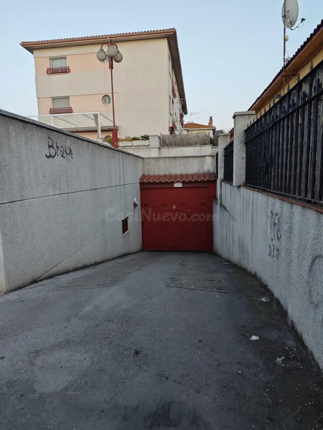 Plaza aparcamiento en venta EIXAMPLE de PARETS - foto 3
