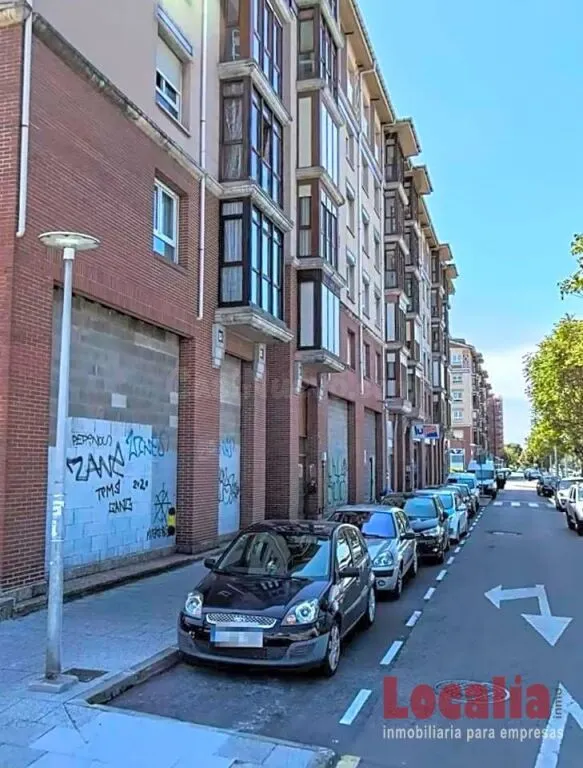 Local diáfano de 600 m² en Santander, Cantabria. - foto 4