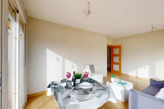 Un ático para estrenar. Una terraza para disfrutar. Una vida por comenzar. — 7