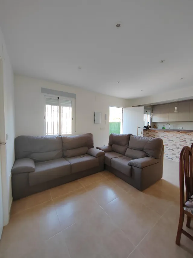 SE VENDE CHALET EN ZONA ANTIGUA CARRETERA DE GRANADA — 6