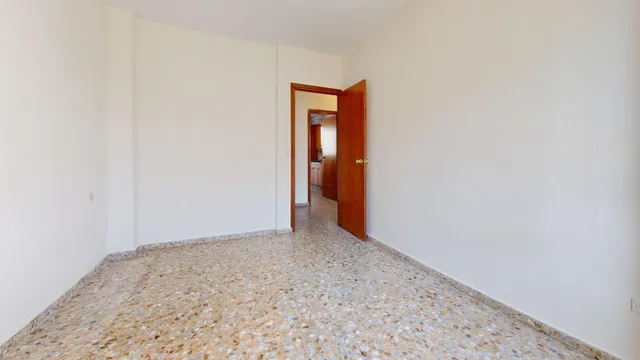 Amplio piso en Córdoba, zona Levante - Ideal para primera  vivienda o inversión!!!!!!! — 15