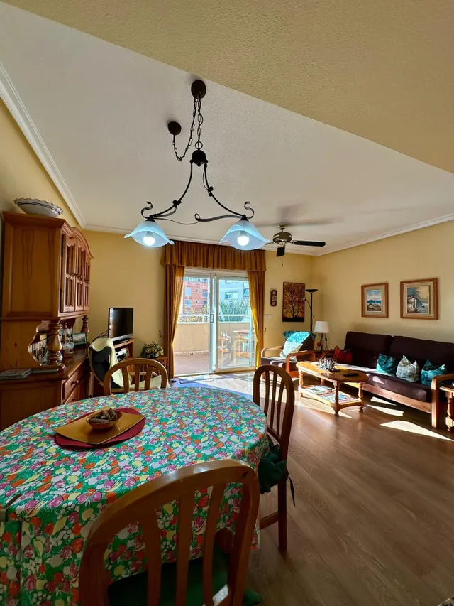 Se vende piso con garaje cerrado y terraza de 10 m2 en Torrevieja — 13