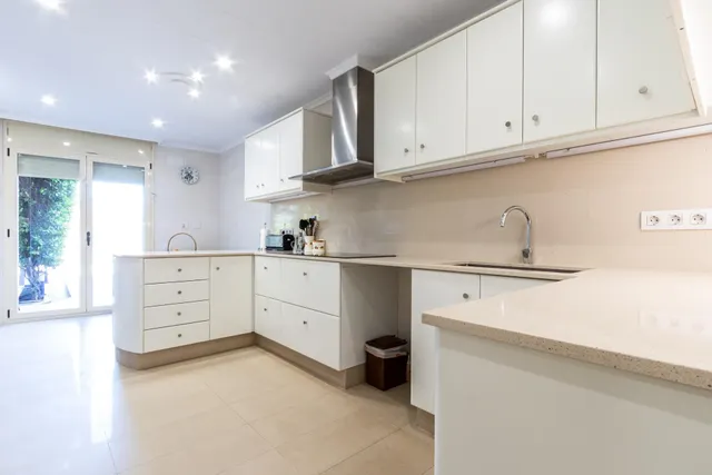 PRECIOSA CASA DE LUXE A LA ZONA DE L'ESGLÉSIA — 24