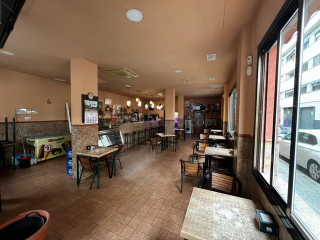 Amplio Local Comercial en el Corazón de Cairo, Córdoba - foto 3