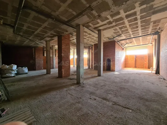 Local Obra Nueva 400 m2 cerca Estación - foto 2