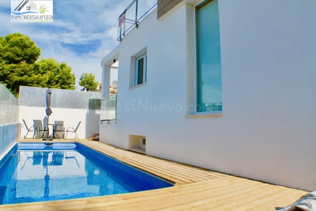 IMPRESIONANTE CHALET INDEPENDIENTE DE NUEVA CONSTRUCCIÓN EN 