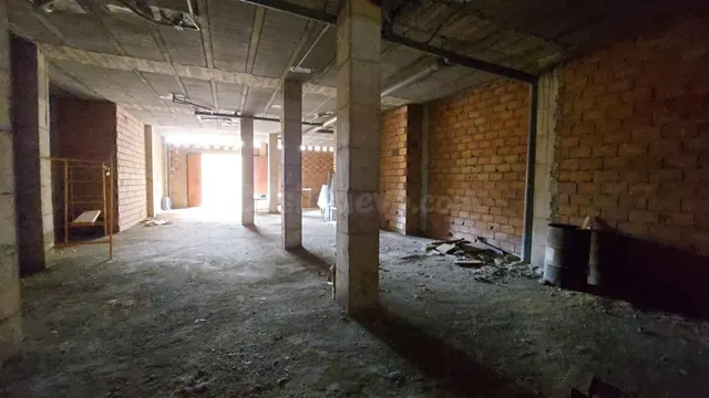 Local comercial de nueva construcción en venta — 4