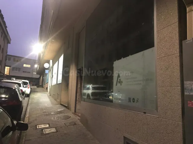 Local con sótano en Abesadas, calle Clara Campo Amor - foto 4