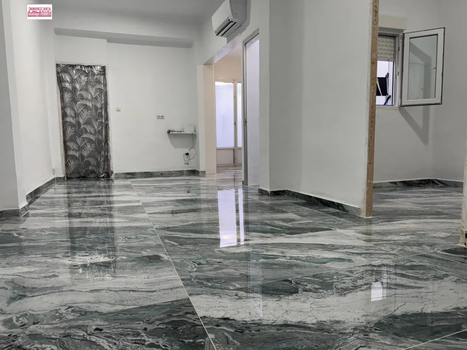 VENTA DE CASA EN BENIFAIO CON ACCESO POR DOS CALLES