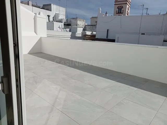 VENTA ESTUDIO EN PLANTA ATICO CADIZ CENTRO (OBRA NUEVA) - foto 4