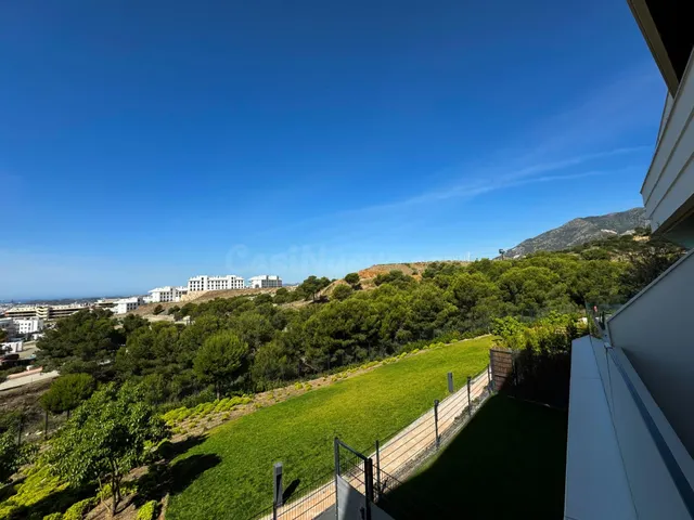 Venta de piso con dos dormitorios en Fuengirola, Málaga, Cos - foto 3