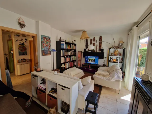 Acogedora Casa Adosada en Miami Platja con Jardín Privado y Piscina Comunitaria — 7