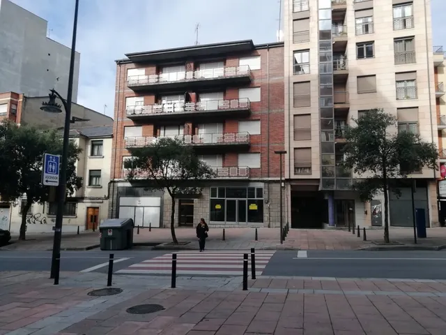 VENTA LOCAL COMERCIAL — 4