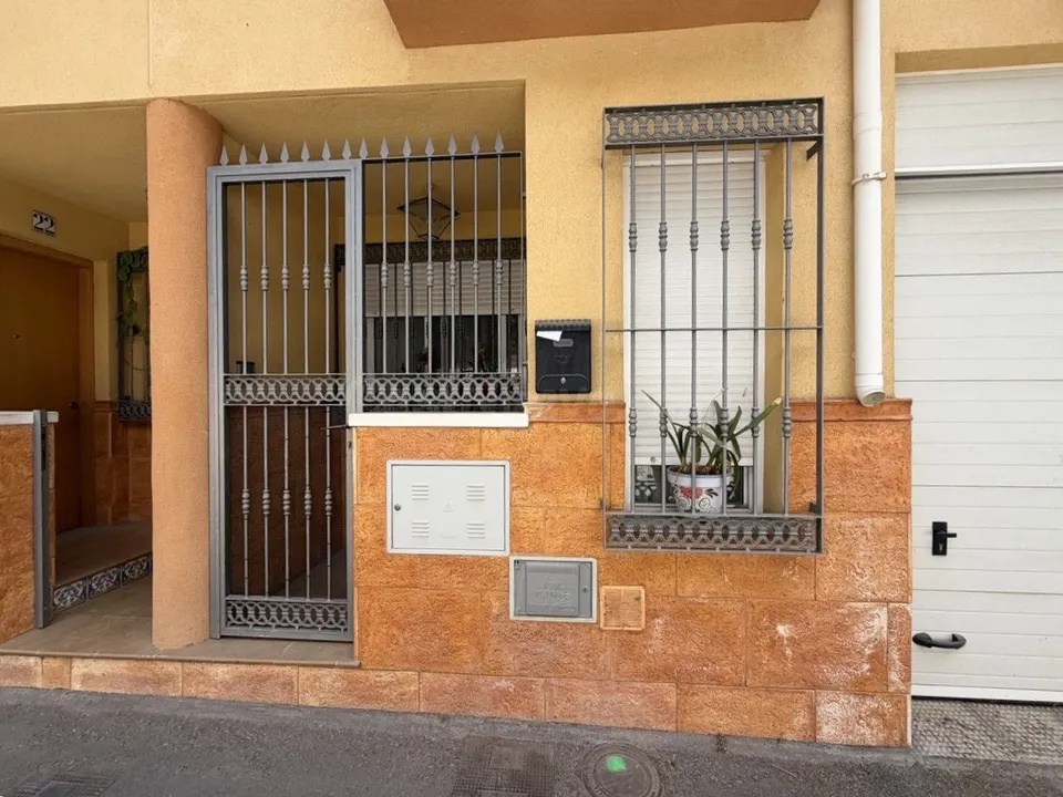 Venta casa en Berja
