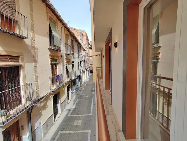 Edificio totalmente reformado en pleno centro de Granada — 18