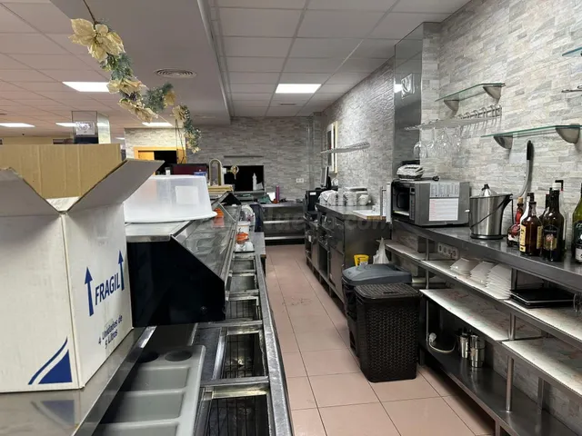 Restaurante en el centro — 3