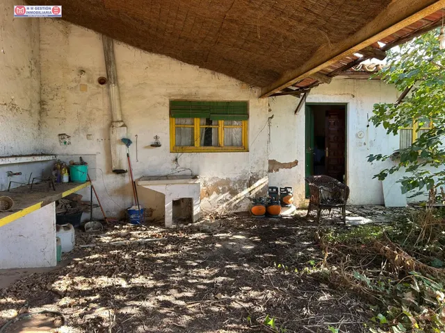 SE VENDE CASA PARA REFORMA ÍNTEGRA CON SALIDA A DOS CALLES,  - foto 2