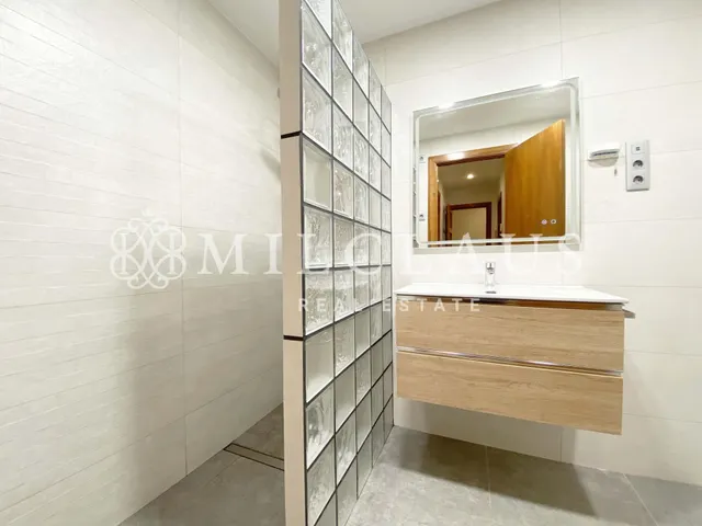 Piso en venta en C/ Sicilia, Merinals — 24