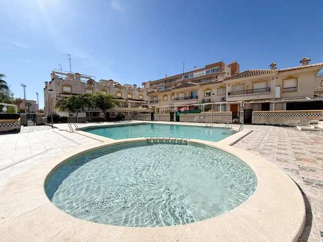 Tu casa en Santa Pola con chimenea y piscina — 37