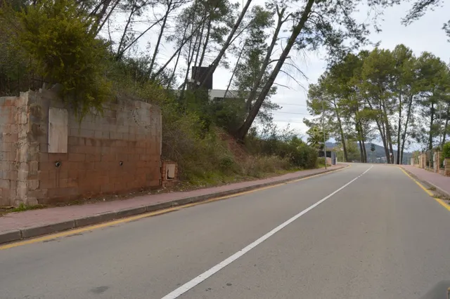 PARCELA EN VENTA EN EL MEJOR SITIO DE CORBERA DE LLOBREGAT (BARCELONA) — 35