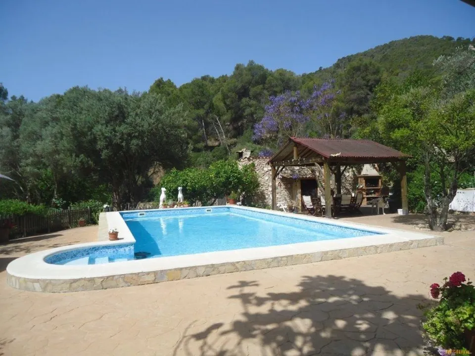 FINCA SEÑORIAL EN VENTA EN GÉNOVA