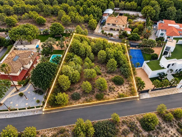 ✨ TERRENO URBANO EN VENTA EN BENIDORM CON VISTAS AL MAR✨