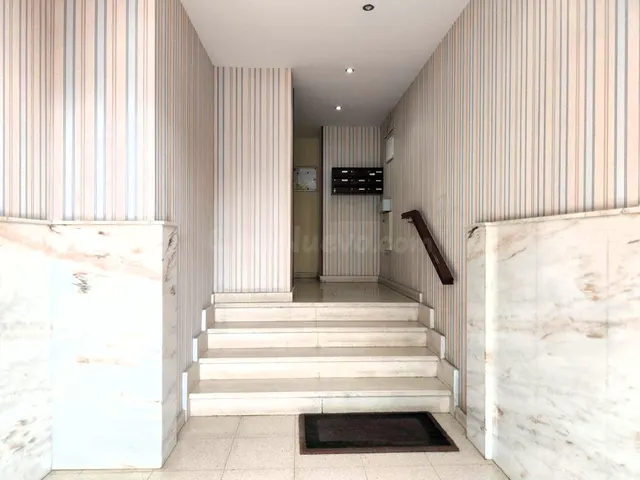 Piso exterior de 2 hab. salón, cocina independiente y baño.  - foto 2