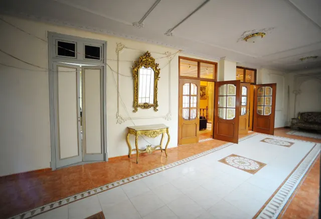 ESPECTACULAR CASA EN EL CENTRO