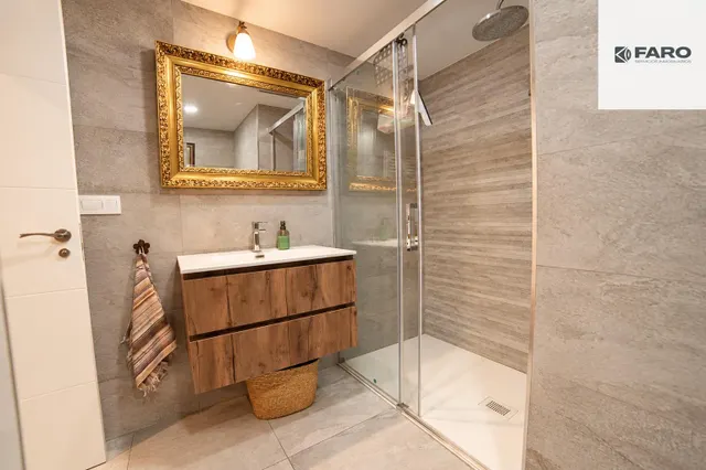 Piso reformado en avenida de la costa – Gijón | 3 habitaciones y 2 baños — 23