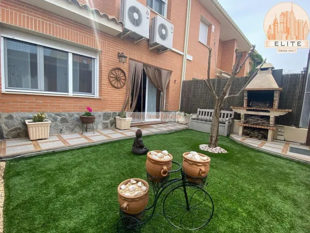 Chalet adosado con jardin ! — 4