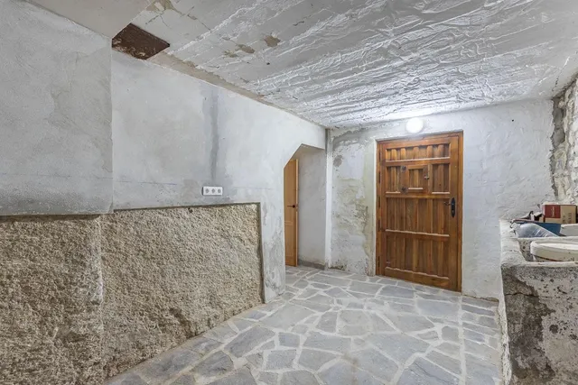 GR3929 - Alhama de Granada - Casa de pueblo reformada con patio delantero y azotea — 24