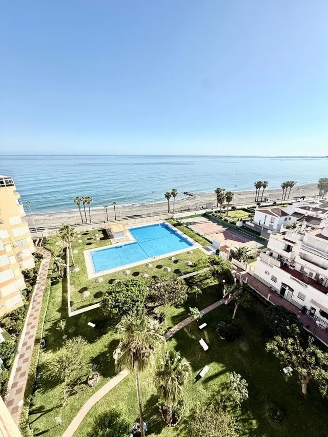 Exclusivo Ático en Playa Mezquitilla - foto 5