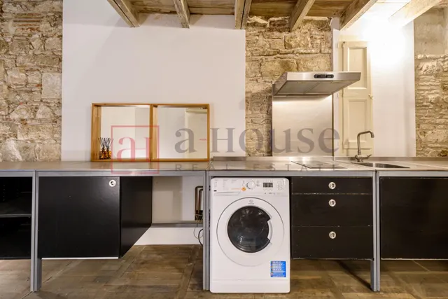 Piso con 2 lofts independientes con balcon baños cada uno y una excelente ubicación en el gótic — 29