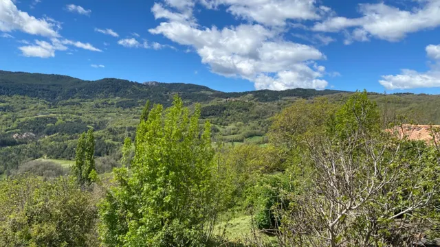 Gran Casa  para rehabilitar en pueblo tranquilo del pirineo — 50