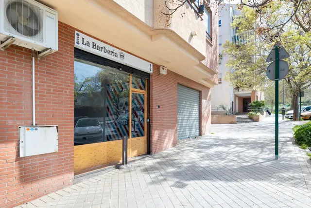Invierte en tu negocio con este Local comercial en Parque Nueva Granada — 4