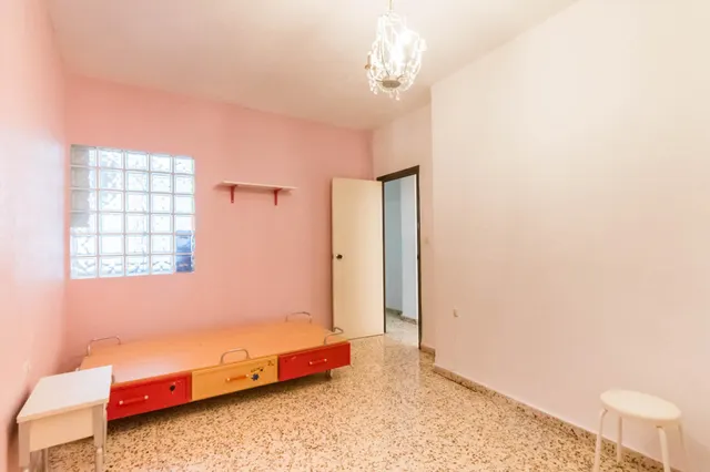 Amplio piso en venta para reformar en el Barrio del Carmen, Murcia — 34