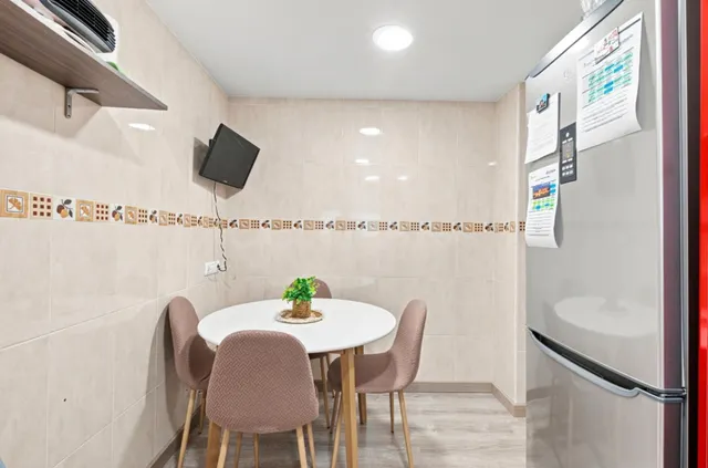 Casa en venta en Palau Savardera - foto 3