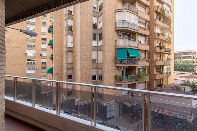 MAGNIFICA VIVIENDA EN LAS FLORES - CAMINO DE RONDA — 19