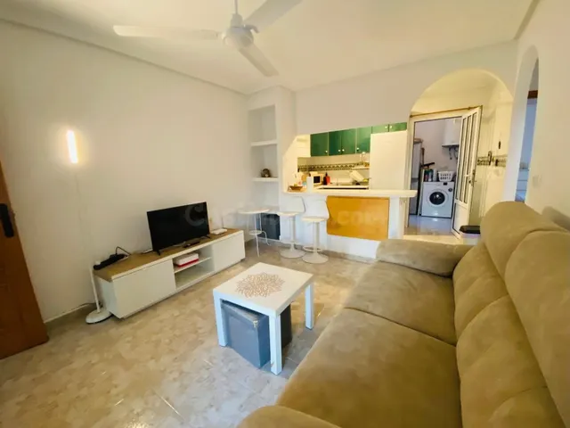 Apartamento de 2 dormitorios con terraza y piscina en El Edén, Guardamar del Segura — 5