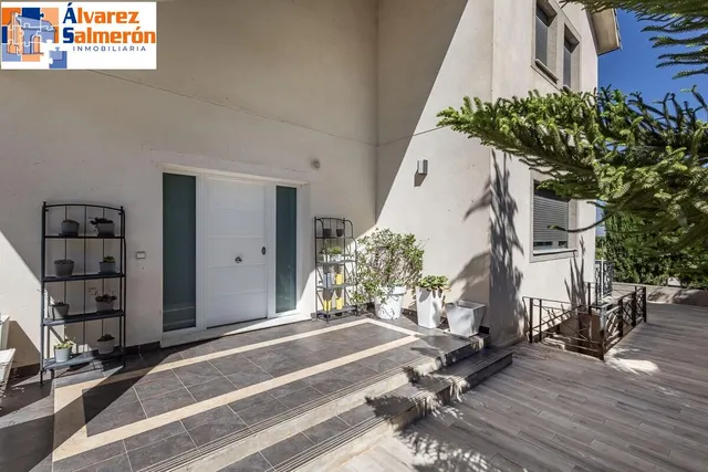 Chalet en Cañadas del Parque, Dilar — 8