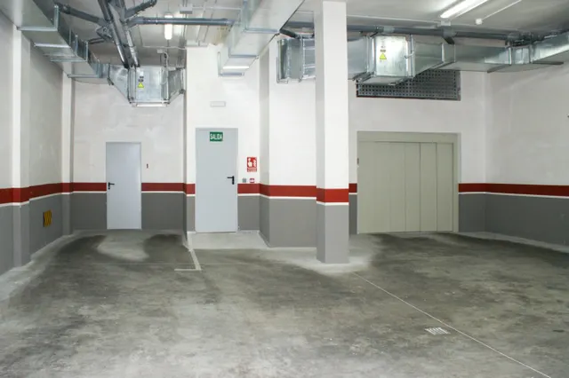 Aparcamiento en zona Bons Aires, Palma — 2