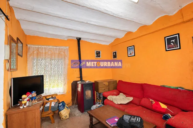 Encantadora Casa en Caudete de las Fuentes - ¡Una Oportunida - foto 2
