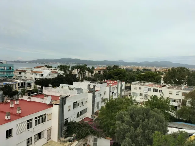 Piso con Vistas al Mar en Ciudad Jardín, Palma de Mallorca — 11