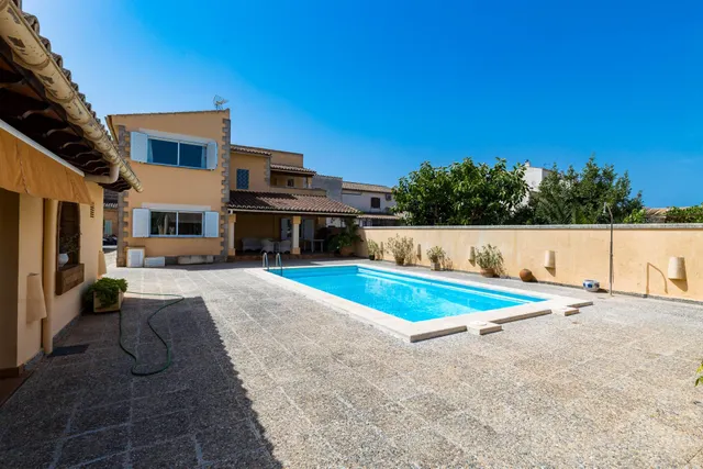 Chalet en venta en Algaida — 44