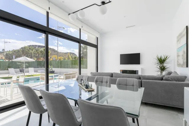 Villa independiente moderna con 3 dormitorios y piscina privada a la venta en Calasparra(Murcia) — 10