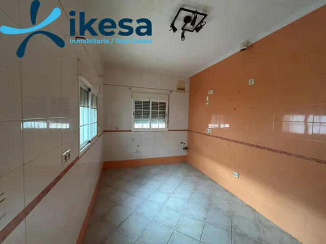Venta de casa adosada en Tharsis, Huelva. — 12