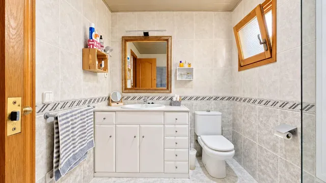 Ático dúplex de 5 dormitorios en el corazón de Valls con garaje privado y piscina — 29
