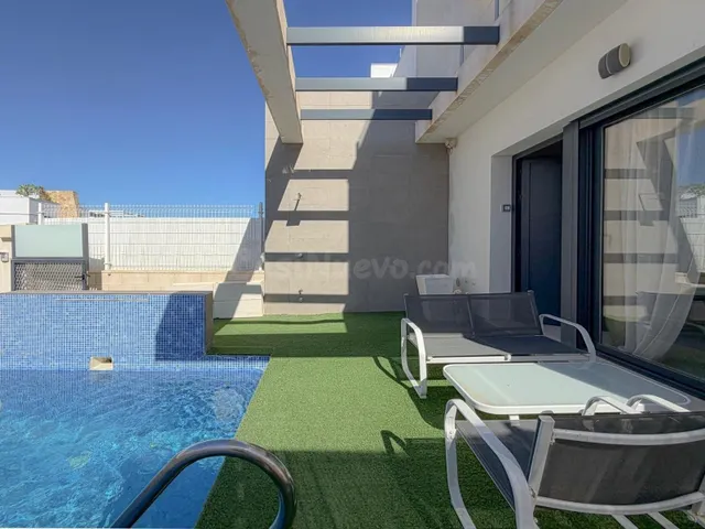 VILLA MODERNA CON PISCINA PRIVADA EN PAU 26, ORIHUELA COSTA - foto 2