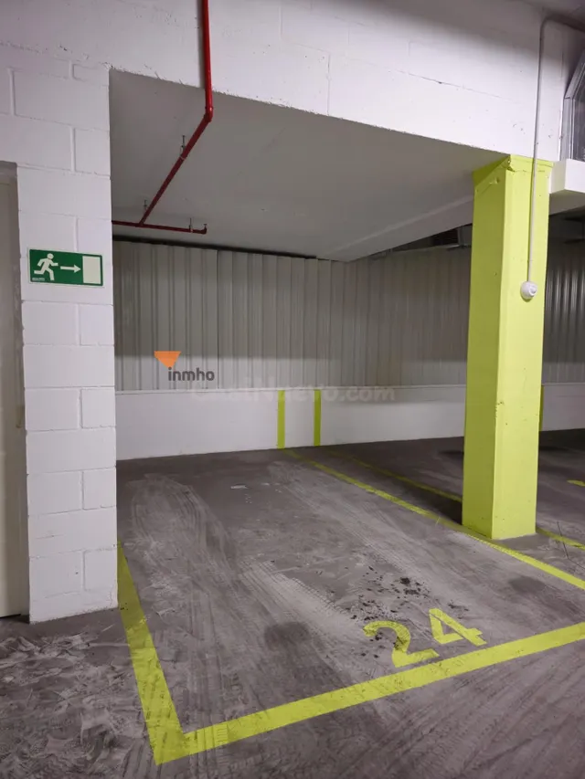 Inmho pone en alquiler parking junto al Ayuntamiento de Torr - foto 3