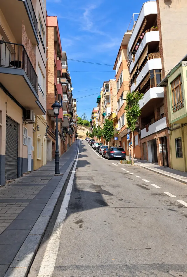 Planta baja de 131 m2 con terraza privada de más de 40 m2, garaje y 2 trasteros en Alicante — 10